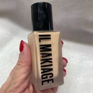 IL MAKIAGE FOUNDATION